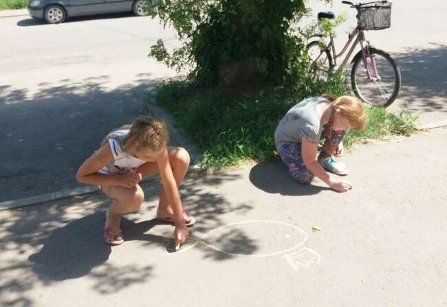 Конкурс рисунков на асфальте «В стране литературных героев»