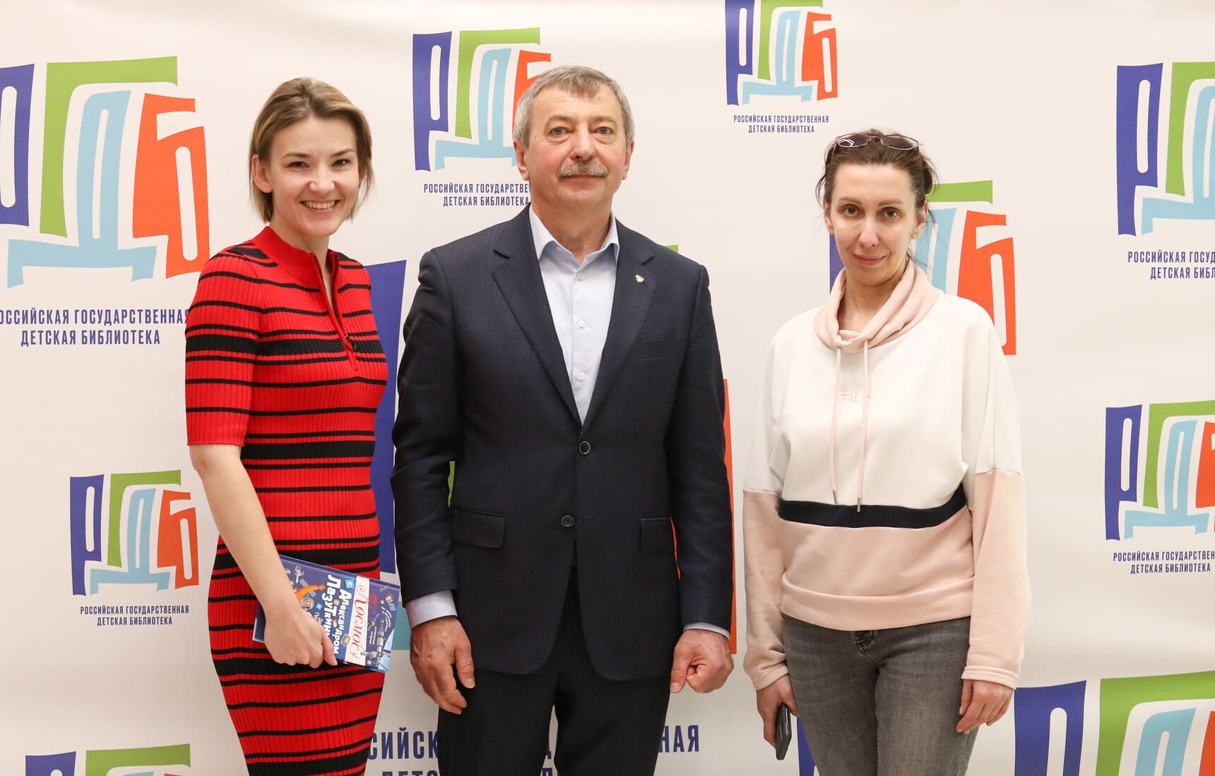 Александр Лазуткин