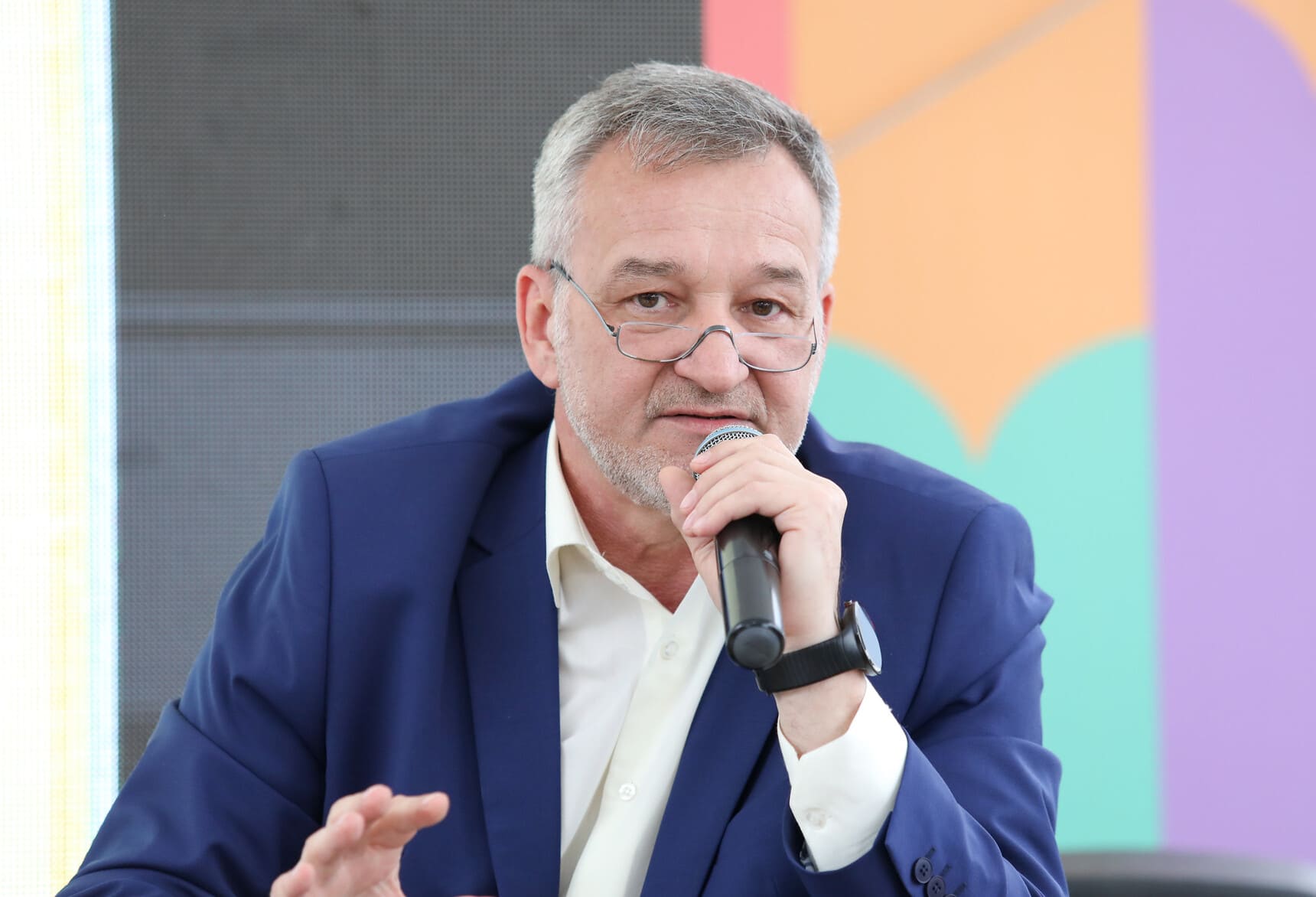 Егор Серов
