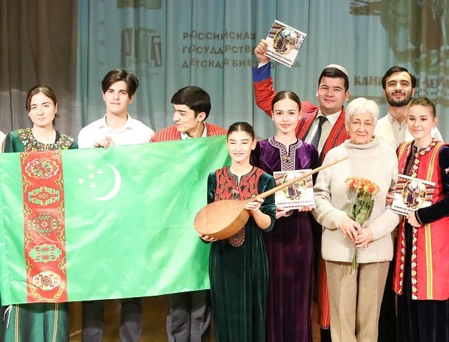 Каникулы Лейлы и Тахира
