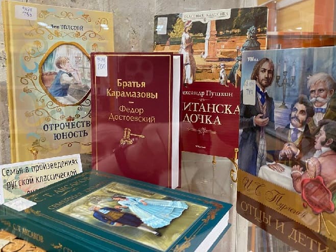 выставки в залах обслуживания