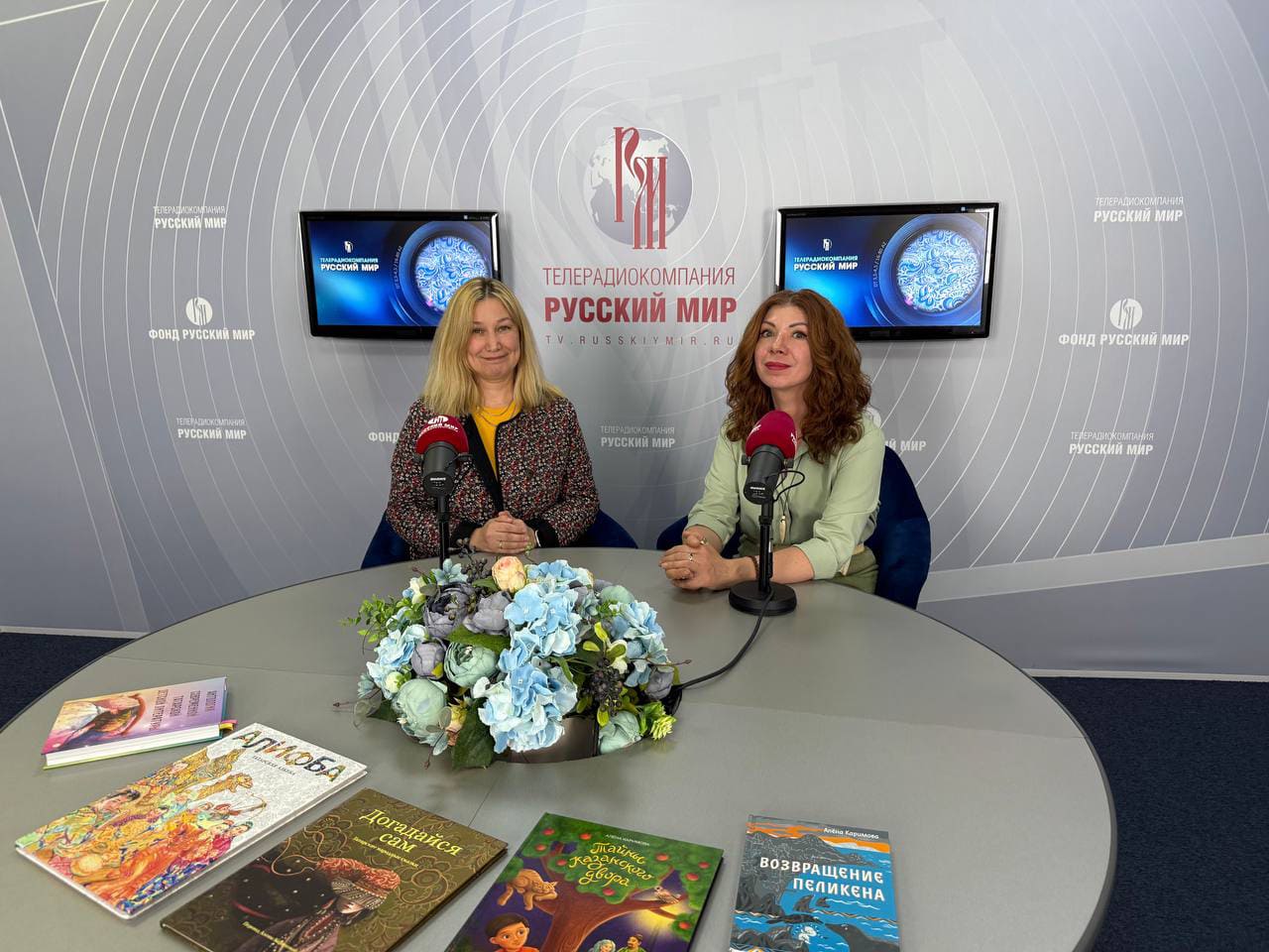 Алёна Каримова и Анна Золотарёва