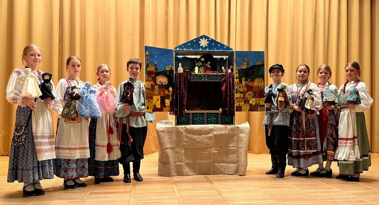 Детский фольклорный коллектив «Печки-лавочки»