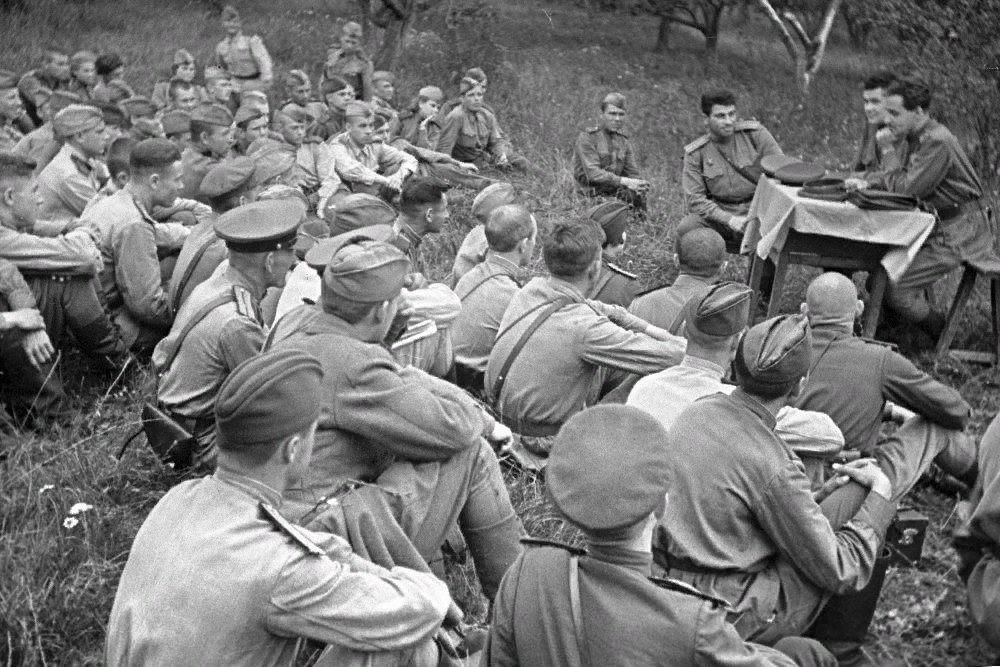 stroki opalyonnye voynoy