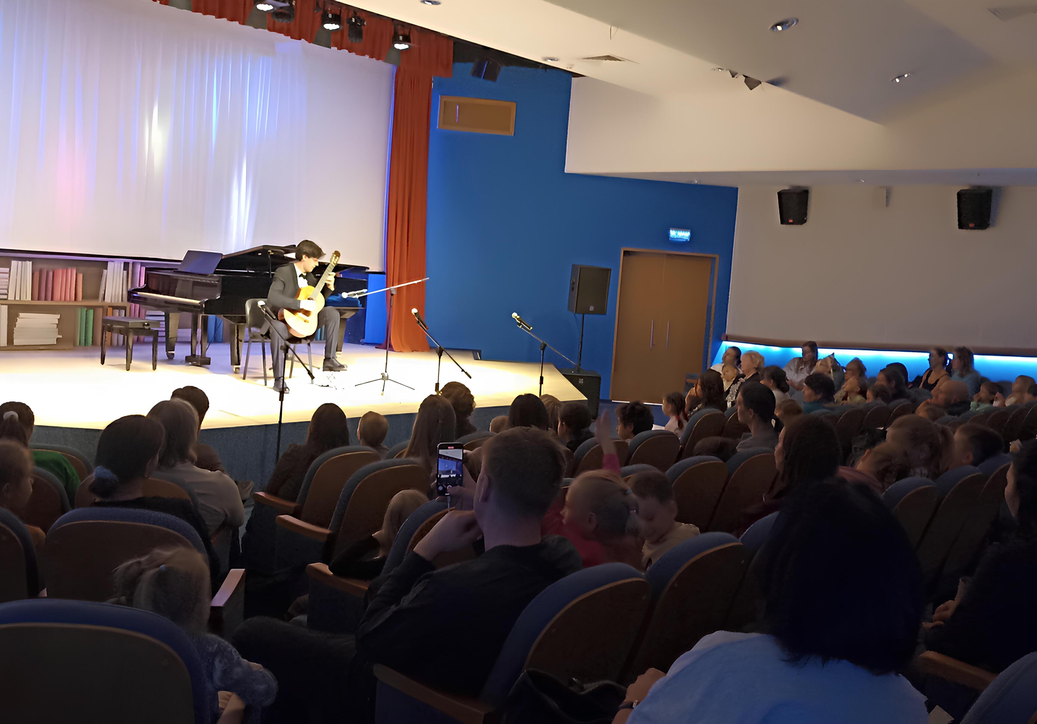 Концерт «В звучании струн полет мелодий» из цикла «Vivat, талант!» в РГДБ