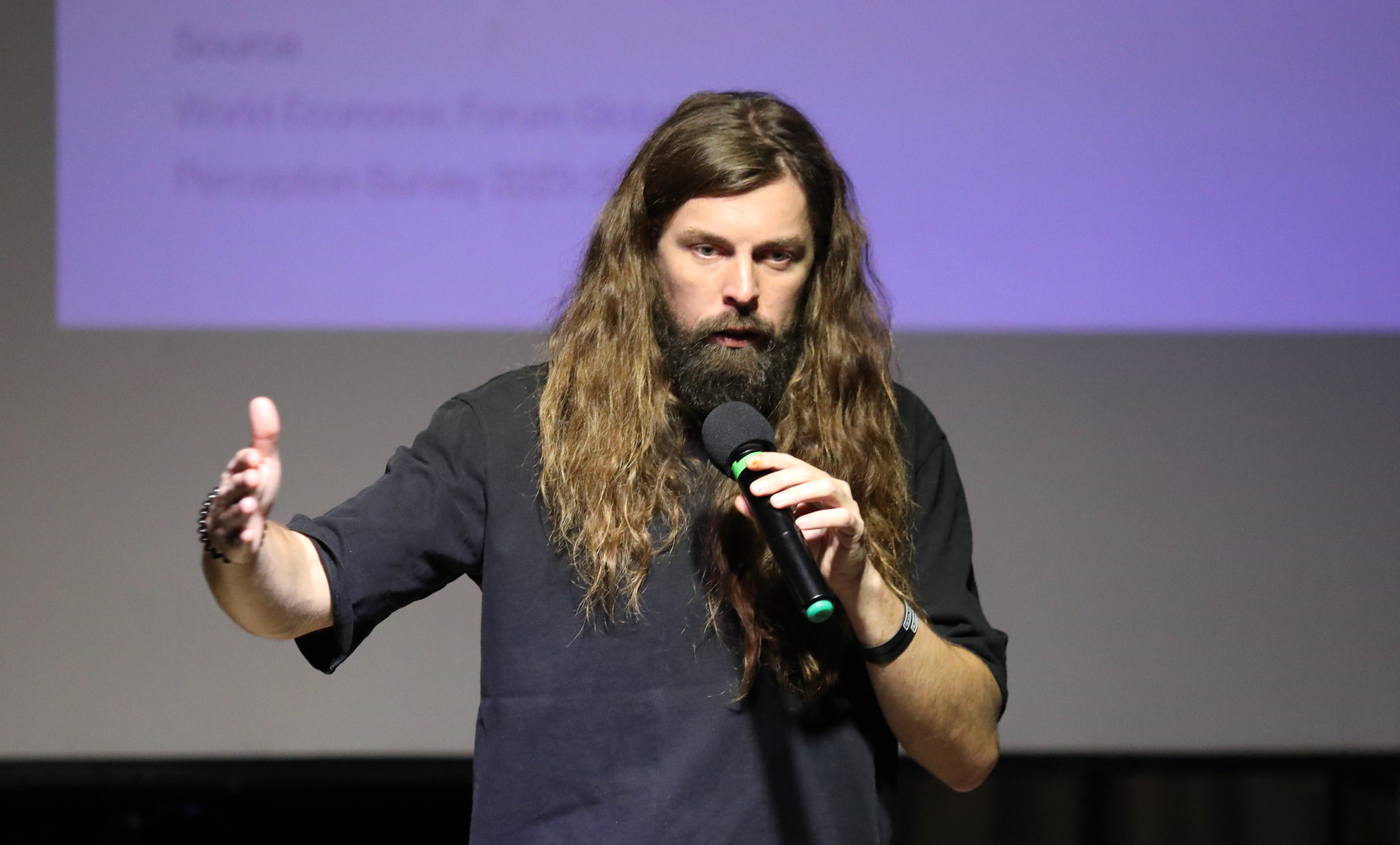 Артем Акшинцев