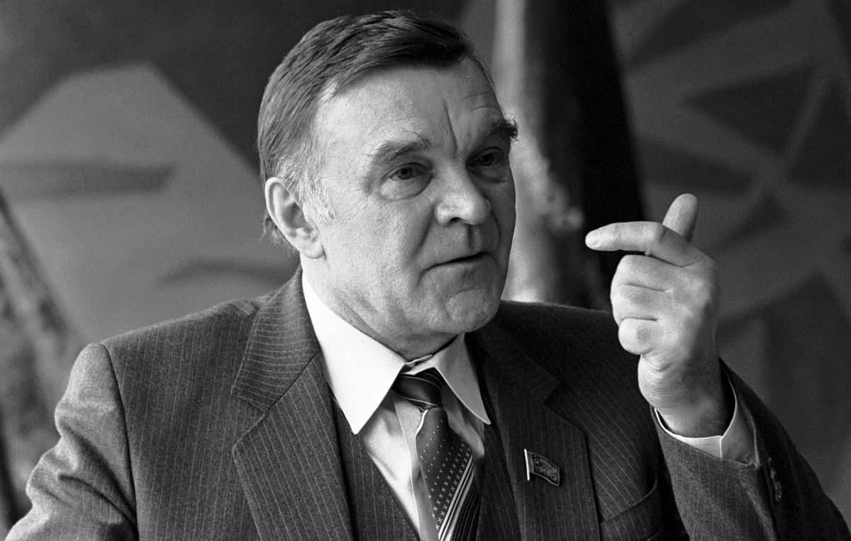 Юрий Бондарев