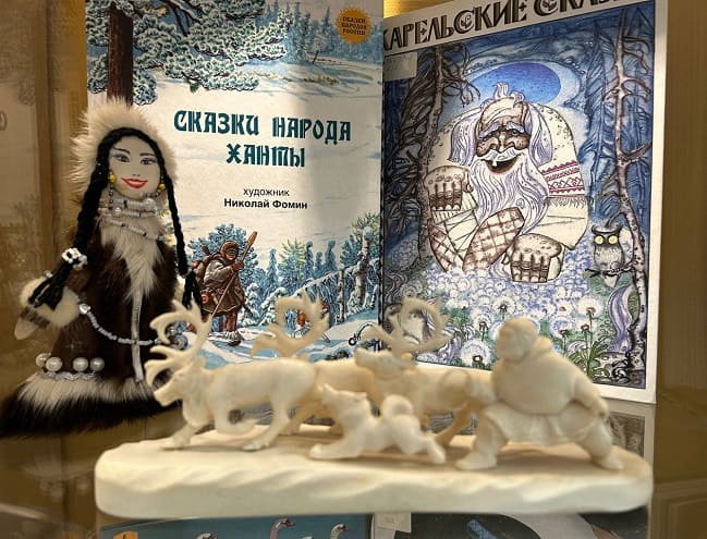 Книжные выставки в залах обслуживания