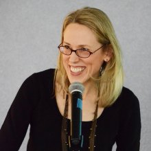 Обозреватель журнала Booklist Американской библиотечной ассоциации Джиллиан Энгберг