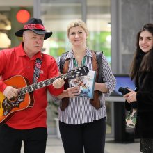 Композитор Григорий Гладков в детской библиотеке (РГДБ)
