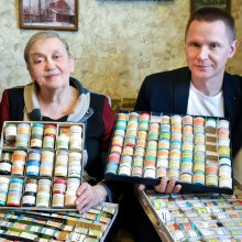 Коллекционер диафильмов Марина Воробьёва и зам. директора РГДБ Илья Гавришин