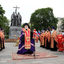Праздничный молебен возглавил епископ Балашихинский Николай