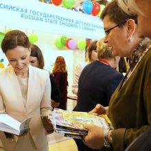 Анна Кузнецова и Ирина Краева на ММКВЯ