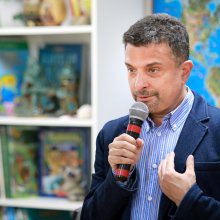 Писатель Александр Архангельский на «Fabula rasa» в РГДБ. 