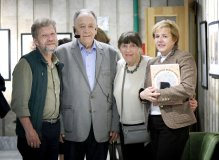 Открытие выставки работ художника-иллюстратора Николая Устинова «Никола Летний» в РГДБ. Андрей Усачёв, Виктор Чижиков, Зинаида Чижикова (жена), Мария Веденяпина.