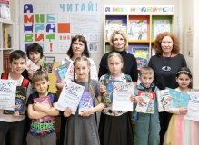 Татьяна Попова, Марина Манулевич, Мария Молчанова и участники проекта «А мне нравится!»