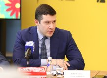 Антон Алиханов
