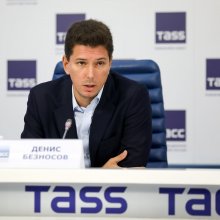 Денис Безносов