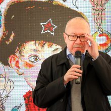 Писатель Денис Драгунский (сын писателя Виктора Драгунского) на фестивале Красная площадь. Площадка Детская и учебная литература, куратор РГДБ.