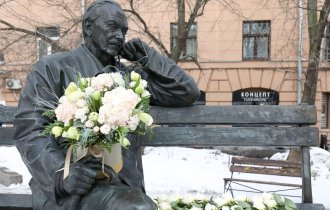 Сергей Михалков / памятник на Поварской улице в Москве