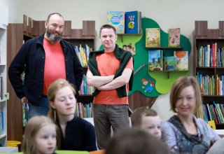 Книгоиздатель Борис Куприянов и зам. директора РГДБ Илья Гавришин на «Мармеладном дне»