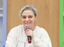 Нелли Уварова
