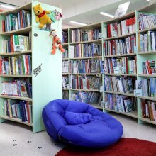 Уголок «тихого» чтения в зале для дошкольников