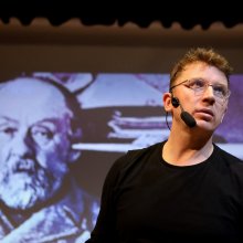 Спектакль-сторителлинг «Космос. Начало» от «Студии историй»