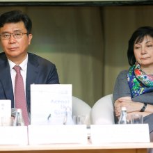 Президент IBBY Чжан Минчжоу и вице-президент IBBY Анастасия Архипова