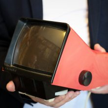 Диапроектор (фильмоскоп) DEFI для просмотра диафильмов. 