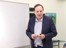 Художник Сергей Дождь