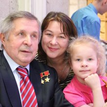 Лётчик-космонавт Виктор Петрович Савиных