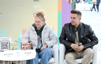 Полина Карева и Ваня KingKnig