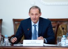 Андрей Петров